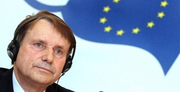 &Omicron;&mu;ά&delta;&alpha; &Delta;&rho;ά&sigma;&eta;&sigmaf;: &Omicron;&upsilon;&delta;έ&pi;&omicron;&tau;&epsilon; &pi;&rho;&omicron;&tau;&epsilon;ί&nu;&alpha;&mu;&epsilon; &chi;&alpha;&mu;&eta;&lambda;&omicron;ύ&sigmaf; &mu;&iota;&sigma;&theta;&omicron;ύ&sigmaf;