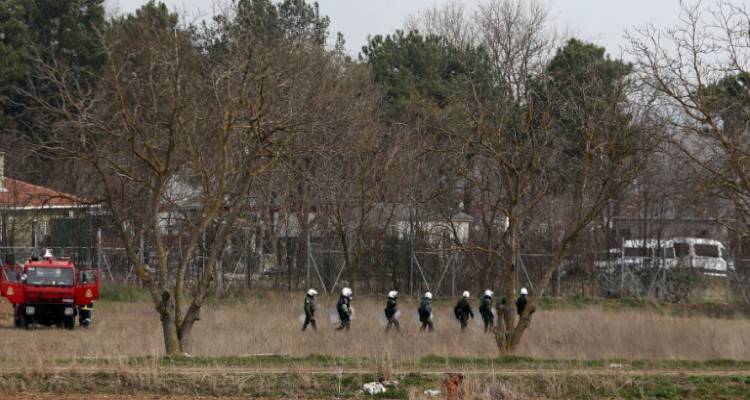 Μεταναστευτικό: Φόβοι για νέα ένταση στον Εβρο | Ενισχύεται ο φράχτης και οι ομάδες ΕΚΑΜ