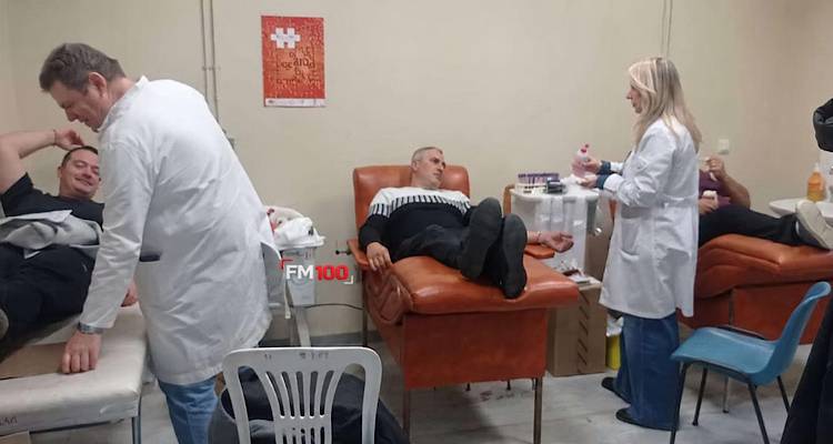 &Alpha;&nu;&omicron;ί&gamma;&epsilon;&iota; &kappa;&alpha;&iota; &pi;ά&lambda;&iota; &eta; &laquo;&alpha;&gamma;&kappa;&alpha;&lambda;&iota;ά&raquo; &tau;&eta;&sigmaf; &epsilon;&theta;&epsilon;&lambda;&omicron;&nu;&tau;&iota;&kappa;ή&sigmaf; &alpha;&iota;&mu;&omicron;&delta;&omicron;&sigma;ί&alpha;&sigmaf; &sigma;&tau;&eta; &Lambda;ή&mu;&nu;&omicron; | &Alpha;&pi;ό &tau;&iota;&sigmaf; 16 έ&omega;&sigmaf; &tau;&iota;&sigmaf; 18 &Iota;&omicron;&upsilon;&lambda;ί&omicron;&upsilon; &tau;&omicron; &tau;&rho;&iota;ή&mu;&epsilon;&rho;&omicron; &alpha;&iota;&mu;&omicron;&delta;&omicron;&sigma;ί&alpha;&sigmaf;