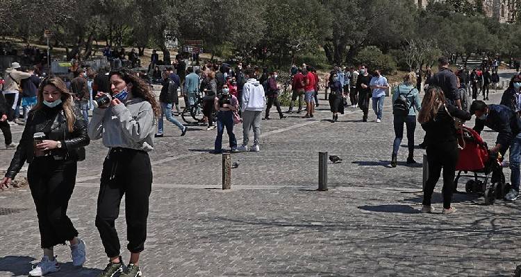 Άρση lockdown: Τα επόμενα βήματα | Ποιοι δικαιούνται self test από Δευτέρα
