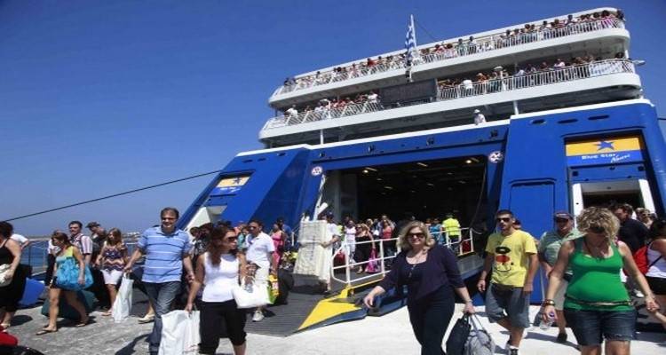 Μειώνονται οι τιμές των ακτοπλοϊκών εισιτηρίων