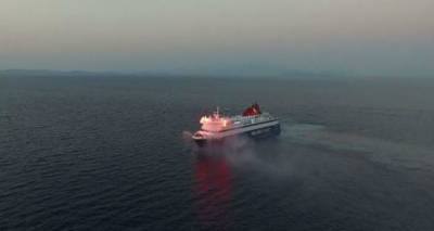 &Tau;&omicron; &pi;&lambda;&omicron;ί&omicron; &Nu;ή&sigma;&omicron;&sigmaf; &Mu;ύ&kappa;&omicron;&nu;&omicron;&sigmaf; &laquo;&chi;&omicron;&rho;&epsilon;ύ&epsilon;&iota;&raquo; &sigma;&tau;&eta; &theta;ά&lambda;&alpha;&sigma;&sigma;&alpha; | &Omicron; &chi;&alpha;&iota;&rho;&epsilon;&tau;&iota;&sigma;&mu;ό&sigmaf; &sigma;&tau;&eta;&nu; &Alpha;&gamma;ί&alpha; &Pi;&alpha;&rho;&alpha;&sigma;&kappa;&epsilon;&upsilon;ή &Kappa;&alpha;&sigma;&tau;έ&lambda;&lambda;&omicron;&upsilon; &sigma;&tau;&eta; &Chi;ί&omicron; (video)