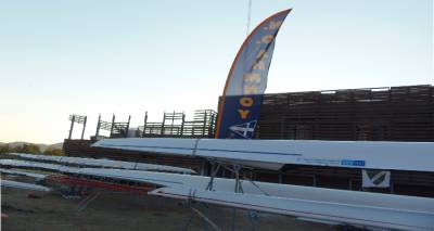 &Nu;&alpha;&upsilon;&tau;&iota;&kappa;ό&sigmaf; Ό&mu;&iota;&lambda;&omicron;&sigmaf; &Lambda;ή&mu;&nu;&omicron;&upsilon;: &Omicron;&iota; &alpha;&theta;&lambda;&eta;&tau;έ&sigmaf; &Kappa;&upsilon;&rho;&iota;&alpha;&zeta;ή&sigmaf;, &Kappa;&alpha;&rho;&alpha;&nu;&iota;&kappa;ό&lambda;&alpha; &kappa;&alpha;&iota; &Epsilon;&lambda;&epsilon;&upsilon;&theta;&epsilon;&rho;ά&kappa;&eta; &laquo;&epsilon;&nu; &mu;έ&sigma;&omega; &pi;&alpha;&nu;&delta;&eta;&mu;ί&alpha;&sigmaf; &kappa;&alpha;&tau;ά&phi;&epsilon;&rho;&alpha;&nu; &tau;&omicron; &alpha;&pi;ό&lambda;&upsilon;&tau;&omicron;&raquo;