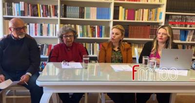 &laquo;Έ&nu;&alpha; &tau;&alpha;&xi;ί&delta;&iota; &gamma;&rho;&alpha;&phi;ή&sigmaf;&raquo;: &Pi;&rho;&omicron;&kappa;&eta;&rho;ύ&chi;&theta;&eta;&kappa;&epsilon; &sigma;&tau;&eta; &Lambda;ή&mu;&nu;&omicron; &omicron; &lambda;&omicron;&gamma;&omicron;&tau;&epsilon;&chi;&nu;&iota;&kappa;ό&sigmaf; &delta;&iota;&alpha;&gamma;&omega;&nu;&iota;&sigma;&mu;ό&sigmaf; &laquo;&Beta;&rho;&alpha;&beta;&epsilon;ί&omicron; &Mu;&alpha;&rho;ί&alpha;&sigmaf; &Lambda;&alpha;&mu;&pi;&alpha;&delta;&alpha;&rho;ί&delta;&omicron;&upsilon;-&Pi;ό&theta;&omicron;&upsilon;&raquo;