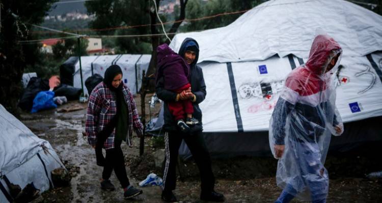 Μεταναστευτικό: Ρήξη για τις κλειστές δομές | Τα μέτρα της κυβέρνησης και οι αντιδράσεις
