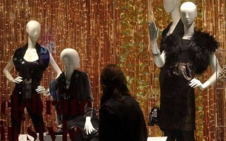 Ινδία: Θέλουν βιτρίνες χωρίς κούκλες στη Βομβάη