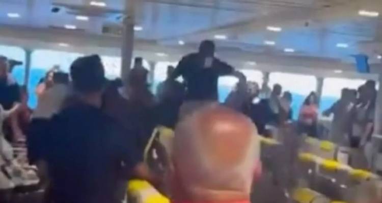 &Beta;ί&nu;&tau;&epsilon;&omicron;-&nu;&tau;&omicron;&kappa;&omicron;&upsilon;&mu;έ&nu;&tau;&omicron; &alpha;&pi;ό &tau;&eta;&nu; ά&gamma;&rho;&iota;&alpha; &sigma;&upsilon;&mu;&pi;&lambda;&omicron;&kappa;ή &sigma;&epsilon; &pi;&lambda;&omicron;ί&omicron; &alpha;&pi;ό &Tau;ή&nu;&omicron; &pi;&rho;&omicron;&sigmaf; &Rho;&alpha;&phi;ή&nu;&alpha;