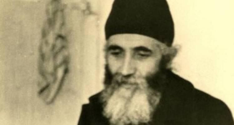 &Omicron;&upsilon;&rho;έ&sigmaf; &sigma;&tau;&omicron;&nu; &tau;ά&phi;&omicron; &tau;&omicron;&upsilon; &gamma;έ&rho;&omicron;&nu;&tau;&alpha; &Pi;&alpha;ΐ&sigma;&iota;&omicron;&upsilon;