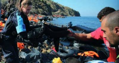 &Eta; Frontex &pi;&rho;&omicron;&epsilon;&iota;&delta;&omicron;&pi;&omicron;&iota;&epsilon;ί: &Alpha;&nu;ά&mu;&epsilon;&sigma;&alpha; &sigma;&epsilon; ό&sigma;&omicron;&upsilon;&sigmaf; &zeta;&eta;&tau;&omicron;ύ&nu; ά&sigma;&upsilon;&lambda;&omicron; &mu;&pi;&omicron;&rho;&epsilon;ί &nu;&alpha; &beta;&rho;ί&sigma;&kappa;&omicron;&nu;&tau;&alpha;&iota; &kappa;&alpha;&iota; &tau;&rho;&omicron;&mu;&omicron;&kappa;&rho;ά&tau;&epsilon;&sigmaf;