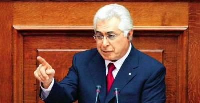 &Omicron; &Tau;έ&lambda;&eta;&sigmaf; &pi;ά&epsilon;&iota; &gamma;&iota;&alpha; &hellip; &delta;ή&mu;&alpha;&rho;&chi;&omicron;&sigmaf;!