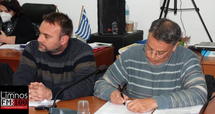 &Omicron; &upsilon;&pi;. &Delta;ή&mu;&alpha;&rho;&chi;&omicron;&sigmaf; &Kappa;. &Mu;&alpha;&delta;&upsilon;&tau;&iota;&nu;ό&sigmaf; &gamma;&iota;&alpha; &tau;&eta; &nu;έ&alpha; &sigma;&chi;&omicron;&lambda;&iota;&kappa;ή &chi;&rho;&omicron;&nu;&iota;ά