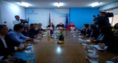 Η Περιφερειάρχης Β. Αιγαίου στο Υπ. Εσωτερικών για το μεταναστευτικό (photos)