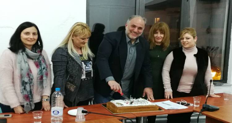 &Sigma;&omega;&mu;&alpha;&tau;&epsilon;ί&omicron; &Iota;&delta;. &Epsilon;&nu;&omicron;&iota;&kappa;&iota;&alpha;&zeta;&omicron;&mu;έ&nu;&omega;&nu; &Delta;&omega;&mu;&alpha;&tau;ί&omega;&nu;: &Pi;&rho;&alpha;&gamma;&mu;&alpha;&tau;&omicron;&pi;&omicron;&iota;ή&theta;&eta;&kappa;&epsilon; &eta; &Gamma;&epsilon;&nu;&iota;&kappa;ή &Sigma;&upsilon;&nu;έ&lambda;&epsilon;&upsilon;&sigma;&eta; (photos)