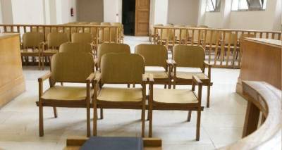 Έ&nu;&omicron;&chi;&omicron;&sigmaf; &omicron; &delta;&iota;&epsilon;&upsilon;&theta;&upsilon;&nu;&tau;ή&sigmaf;, &alpha;&theta;ώ&alpha; &tau;&alpha; &mu;έ&lambda;&eta; &tau;&omicron;&upsilon; &Delta;.&Sigma;. &tau;&eta;&sigmaf; &Sigma;&upsilon;&nu;&epsilon;&tau;&alpha;&iota;&rho;&iota;&sigma;&tau;&iota;&kappa;ή&sigmaf; &Lambda;έ&sigma;&beta;&omicron;&upsilon;-&Lambda;ή&mu;&nu;&omicron;&upsilon;