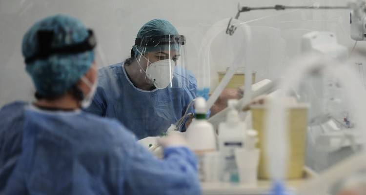 Κορωνοϊός: Στα 1.630 τα νέα κρούσματα | Στο «βαθύ κόκκινο» η Αττική με 815 νέες μολύνσεις