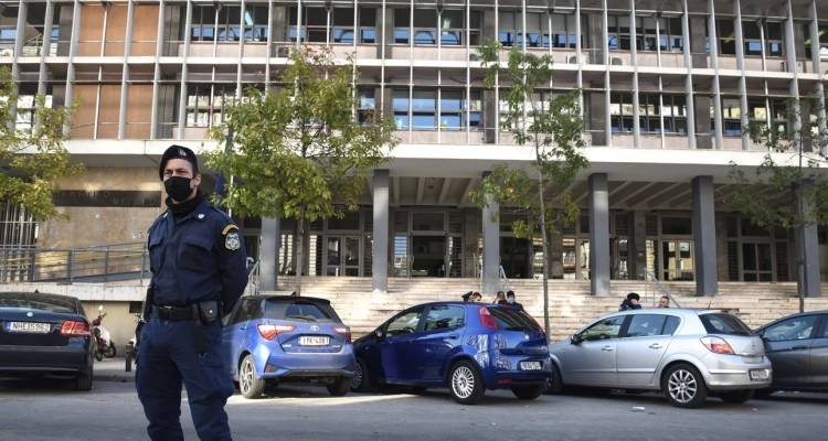Θεσσαλονίκη: 51χρονος βίαζε την ανήλικη φίλη της κόρης του | Καταδικάστηκε σε 9 χρόνια φυλακή