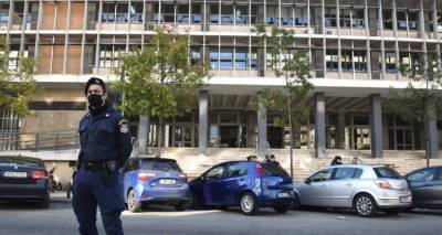 &Theta;&epsilon;&sigma;&sigma;&alpha;&lambda;&omicron;&nu;ί&kappa;&eta;: 51&chi;&rho;&omicron;&nu;&omicron;&sigmaf; &beta;ί&alpha;&zeta;&epsilon; &tau;&eta;&nu; &alpha;&nu;ή&lambda;&iota;&kappa;&eta; &phi;ί&lambda;&eta; &tau;&eta;&sigmaf; &kappa;ό&rho;&eta;&sigmaf; &tau;&omicron;&upsilon; | &Kappa;&alpha;&tau;&alpha;&delta;&iota;&kappa;ά&sigma;&tau;&eta;&kappa;&epsilon; &sigma;&epsilon; 9 &chi;&rho;ό&nu;&iota;&alpha; &phi;&upsilon;&lambda;&alpha;&kappa;ή
