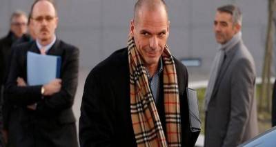 &Omicron; &Gamma;&iota;ά&nu;&eta;&sigmaf; &Beta;&alpha;&rho;&omicron;&upsilon;&phi;ά&kappa;&eta;&sigmaf; &alpha;&pi;&alpha;&nu;&tau;ά &gamma;&iota;&alpha; &tau;&omicron; &pi;&omicron;&lambda;&upsilon;&sigma;&upsilon;&zeta;&eta;&tau;&eta;&mu;έ&nu;&omicron; Burberry &kappa;&alpha;&sigma;&kappa;ό&lambda;