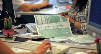 &Kappa;&epsilon;&rho;&delta;&iota;&sigma;&mu;έ&nu;&omicron;&iota; &kappa;&alpha;&iota; &chi;&alpha;&mu;έ&nu;&omicron;&iota; &tau;&omega;&nu; &phi;&epsilon;&tau;&iota;&nu;ώ&nu; &phi;&omicron;&rho;&omicron;&lambda;&omicron;&gamma;&iota;&kappa;ώ&nu; &delta;&eta;&lambda;ώ&sigma;&epsilon;&omega;&nu; | &Omicron;&iota; &alpha;&lambda;&lambda;&alpha;&gamma;έ&sigmaf; &pi;&omicron;&upsilon; &kappa;ά&nu;&omicron;&upsilon;&nu; &tau;&eta; &delta;&iota;&alpha;&phi;&omicron;&rho;ά