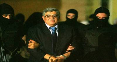 &Alpha;&pi;&omicron;&phi;&upsilon;&lambda;&alpha;&kappa;ί&zeta;&omicron;&nu;&tau;&alpha;&iota; &Mu;&iota;&chi;&alpha;&lambda;&omicron;&lambda;&iota;ά&kappa;&omicron;&sigmaf; &kappa;&alpha;&iota; &Pi;&alpha;&pi;&pi;ά&sigmaf;