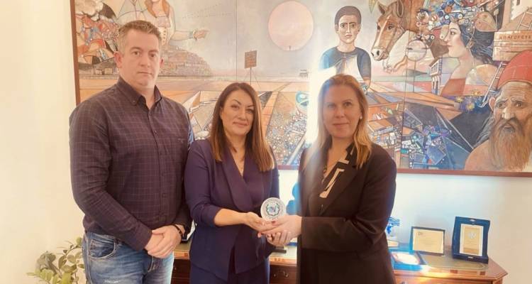 Συνάντηση της Ε.Σ.ΠΕ.Ε.ΛΗΜ με τη Δήμαρχο Λήμνου για θέματα των στρατιωτικών