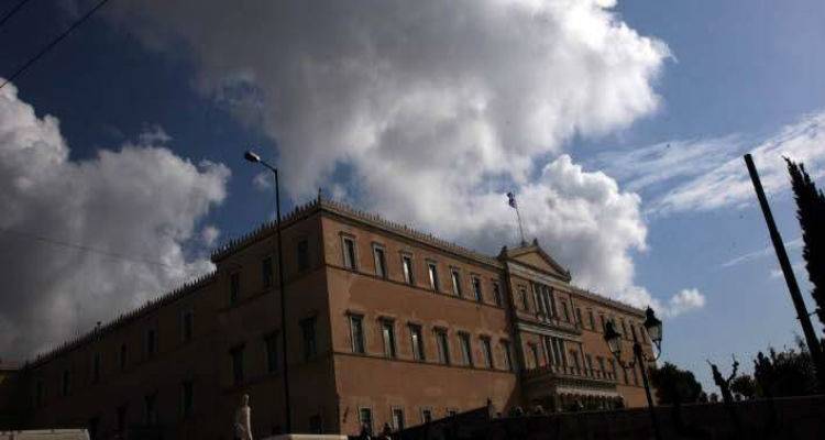 &Kappa;&lambda;&epsilon;ί&nu;&epsilon;&iota; &eta; &Beta;&omicron;&upsilon;&lambda;ή - &Theta;&epsilon;&rho;&iota;&nu;ά &tau;&mu;ή&mu;&alpha;&tau;&alpha; &alpha;&nu;&tau;ί &psi;ή&phi;&omicron;&upsilon; &epsilon;&mu;&pi;&iota;&sigma;&tau;&omicron;&sigma;ύ&nu;&eta;&sigmaf;