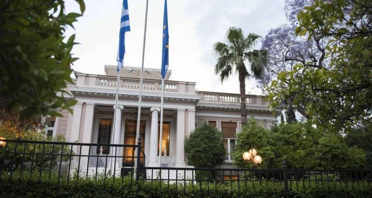 &Tau;&alpha; &epsilon;&pi;ό&mu;&epsilon;&nu;&alpha; &beta;ή&mu;&alpha;&tau;&alpha; &tau;&eta;&sigmaf; &kappa;&upsilon;&beta;έ&rho;&nu;&eta;&sigma;&eta;&sigmaf; &gamma;&iota;&alpha; &tau;&omicron;&nu; &Omicron;&Pi;&Epsilon;&Kappa;&Epsilon;&Pi;&Epsilon; -&laquo;Ό&pi;&omicron;&iota;&omicron;&sigmaf; έ&chi;&epsilon;&iota; &epsilon;&upsilon;&theta;ύ&nu;&eta; &epsilon;ί&nu;&alpha;&iota; &alpha;&kappa;έ&rho;&alpha;&iota;&eta; &kappa;&alpha;&iota; &alpha;&tau;&omicron;&mu;&iota;&kappa;ή&raquo;, &lambda;έ&nu;&epsilon;