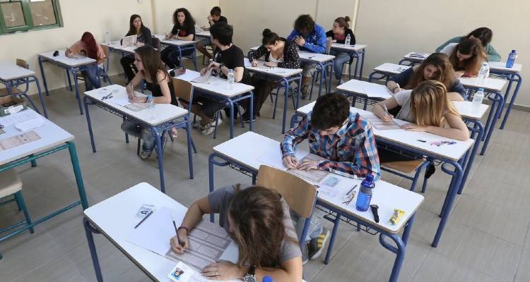 Πανελλαδικές 2021: Στις 2 Ιουνίου τελειώνουν τα μαθήματα για τη Γ&#039; Λυκείου