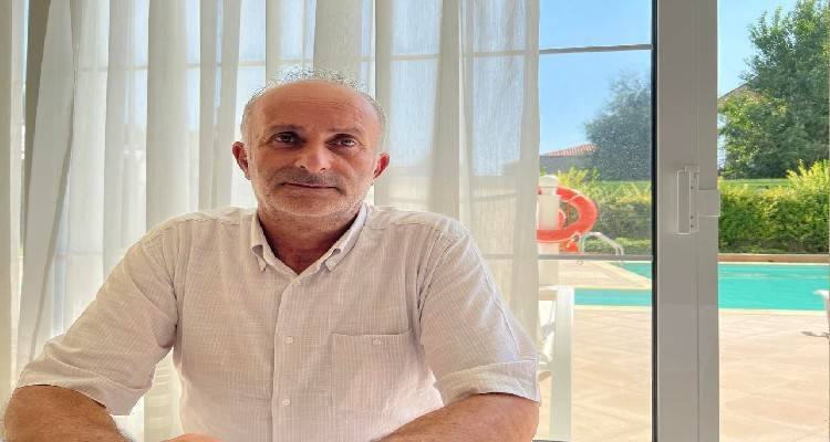 Ο Άγγελος Βλάττας – Λαμπρινός ευχαριστεί…