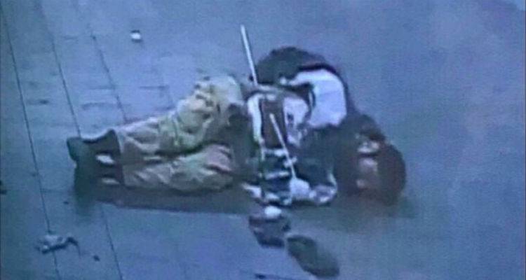 &Omicron; &Tau;&rho;&alpha;&mu;&pi; &alpha;&pi;&alpha;&iota;&tau;&epsilon;ί &alpha;&upsilon;&sigma;&tau;&eta;&rho;ό&tau;&epsilon;&rho;&eta; &mu;&epsilon;&tau;&alpha;&nu;&alpha;&sigma;&tau;&epsilon;&upsilon;&tau;&iota;&kappa;ή &pi;&omicron;&lambda;&iota;&tau;&iota;&kappa;ή &mu;&epsilon;&tau;ά &tau;&eta;&nu; &epsilon;&pi;ί&theta;&epsilon;&sigma;&eta; &sigma;&tau;&eta; &Nu;έ&alpha; &Upsilon;ό&rho;&kappa;&eta;