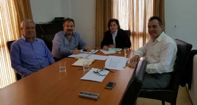 &Chi;&rho;&iota;&sigma;&tau;&iota;ά&nu;&alpha; &Kappa;&alpha;&lambda;&omicron;&gamma;ή&rho;&omicron;&upsilon;: &laquo;&Sigma;&upsilon;&nu;&epsilon;&chi;ί&zeta;&omicron;&upsilon;&mu;&epsilon; &tau;&eta;&nu; &pi;&rho;&omicron;&sigma;&pi;ά&theta;&epsilon;&iota;ά &mu;&alpha;&sigmaf; &gamma;&iota;&alpha; &nu;&alpha; &kappa;ά&nu;&omicron;&upsilon;&mu;&epsilon; έ&rho;&gamma;&alpha; &pi;&nu;&omicron;ή&sigmaf; &sigma;&tau;&eta; &Lambda;ή&mu;&nu;&omicron;&raquo;