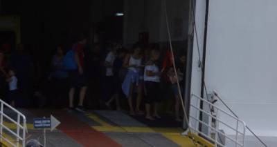 &Sigma;&omega;&mu;&alpha;&tau;&epsilon;ί&alpha; &Lambda;ή&mu;&nu;&omicron;&upsilon;: &laquo;&Omicron;ύ&tau;&epsilon; STAR &omicron;ύ&tau;&epsilon; BLUE &ndash; &theta;έ&lambda;&omicron;&upsilon;&mu;&epsilon; &kappa;&alpha;&rho;ά&beta;&iota;&alpha; &sigma;ύ&gamma;&chi;&rho;&omicron;&nu;&alpha; &pi;&alpha;&nu;&tau;&omicron;ύ&raquo;.