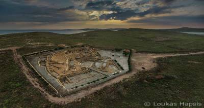 YouGoCulture: &Pi;&epsilon;&rho;&iota;ή&gamma;&eta;&sigma;&eta; &sigma;&tau;&omicron;&nu; &pi;&omicron;&lambda;&iota;&tau;&iota;&sigma;&mu;ό &tau;&eta;&sigmaf; &Lambda;ή&mu;&nu;&omicron;&upsilon; &mu;&epsilon; έ&nu;&alpha; &kappa;&lambda;&iota;&kappa;!