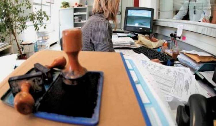 A&delta;&iota;&kappa;&alpha;&iota;&omicron;&lambda;ό&gamma;&eta;&tau;&epsilon;&sigmaf; &alpha;&pi;&omicron;&upsilon;&sigma;ί&epsilon;&sigmaf; &upsilon;&pi;&alpha;&lambda;&lambda;ή&lambda;&omega;&nu; &sigma;&epsilon; &tau;έ&sigma;&sigma;&epsilon;&rho;&alpha; &upsilon;&pi;&omicron;&upsilon;&rho;&gamma;&epsilon;ί&alpha; έ&delta;&epsilon;&iota;&xi;&alpha;&nu; &omicron;&iota; έ&lambda;&epsilon;&gamma;&chi;&omicron;&iota;