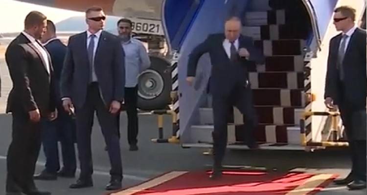 &Sigma;&tau;&omicron; &Iota;&rho;ά&nu; &omicron; &Pi;&omicron;ύ&tau;&iota;&nu;, &tau;&omicron; &pi;&rho;ώ&tau;&omicron; &tau;&alpha;&xi;ί&delta;&iota; &epsilon;&kappa;&tau;ό&sigmaf; &chi;&omega;&rho;ώ&nu; &pi;&rho;ώ&eta;&nu; &Sigma;&omicron;&beta;&iota;&epsilon;&tau;&iota;&kappa;ή&sigmaf; Έ&nu;&omega;&sigma;&eta;&sigmaf; &alpha;&pi;ό &tau;&eta;&nu; έ&nu;&alpha;&rho;&xi;&eta; &tau;&eta;&sigmaf; &rho;&omega;&sigma;&iota;&kappa;ή&sigmaf; &epsilon;&iota;&sigma;&beta;&omicron;&lambda;ή&sigmaf;