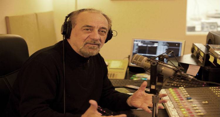 "&Mu;&omicron;&upsilon;&sigma;&iota;&kappa;ό &sigma;&epsilon;&rho;&gamma;&iota;ά&nu;&iota;" &sigma;&tau;&eta;&nu; &Pi;&alpha;&lambda;&iota;ά &Mu;&eta;&tau;&rho;ό&pi;&omicron;&lambda;&eta; &mu;&epsilon; &tau;&omicron; &Gamma;&rho;&eta;&gamma;ό&rho;&eta; &Mu;&alpha;&nu;&iota;&nu;ά&kappa;&eta; (mp3)