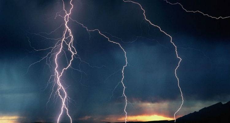 Λήμνος: Ανοιχτός διαγωνισµός για την εγκατάσταση αντικεραυνικής προστασίας σε κτήρια της 130ΣΜ