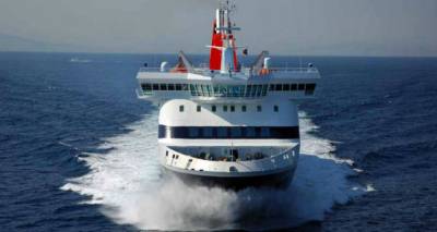 &Tau;&omicron; "&Pi;ή&gamma;&alpha;&sigma;&omicron;&sigmaf;" &phi;&epsilon;ύ&gamma;&epsilon;&iota;, &tau;&omicron; "&Nu;ή&sigma;&omicron;&sigmaf; &Chi;ί&omicron;&sigmaf;" έ&rho;&chi;&epsilon;&tau;&alpha;&iota; &sigma;&tau;&eta; &gamma;&rho;&alpha;&mu;&mu;ή &tau;&eta;&sigmaf; &Lambda;ή&mu;&nu;&omicron;&upsilon;