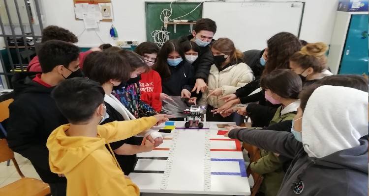 &Delta;&rho;ά&sigma;&epsilon;&iota;&sigmaf; &Rho;&omicron;&mu;&pi;&omicron;&tau;&iota;&kappa;ή&sigmaf; &kappa;&alpha;&iota; &Tau;&epsilon;&chi;&nu;&omicron;&lambda;&omicron;&gamma;ί&alpha;&sigmaf; &sigma;&tau;&omicron; &Gamma;&upsilon;&mu;&nu;ά&sigma;&iota;&omicron; &Lambda;&iota;&beta;&alpha;&delta;&omicron;&chi;&omega;&rho;ί&omicron;&upsilon;