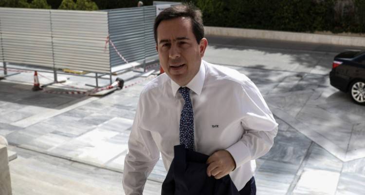 Σάμο και Λέσβο επισκέπτεται σήμερα ο Νότης Μηταράκης | Θα ενημερωθεί για την κατάσταση στα ΚΥΤ