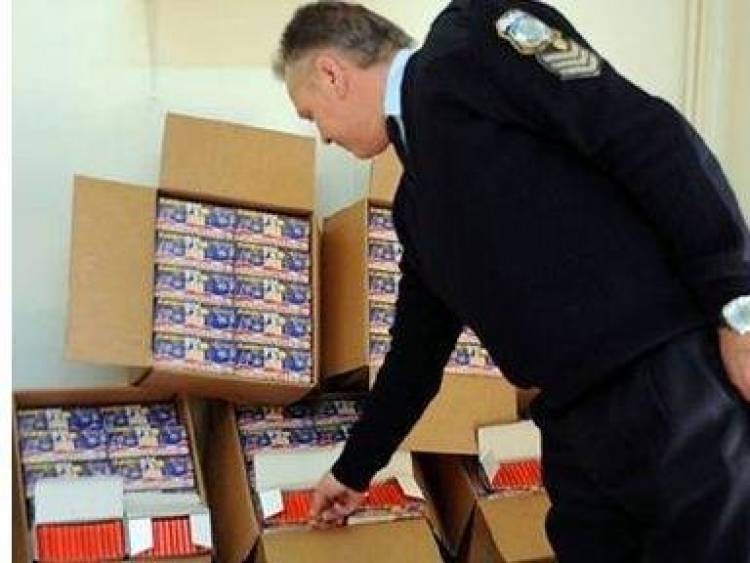 Η Ελληνική Αστυνομία δίνει συμβουλές για αποφυγή χρήσης κροτίδων βεγγαλικών και πυροτεχνημάτων