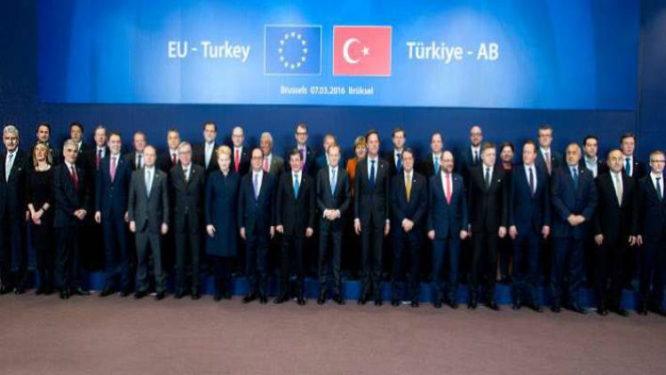 &Theta;&rho;ί&lambda;&epsilon;&rho; &gamma;&iota;&alpha; &tau;&omicron; &pi;&rho;&omicron;&sigma;&phi;&upsilon;&gamma;&iota;&kappa;ό | &Tau;&omicron;ύ&rho;&kappa;&iota;&kappa;&omicron; &pi;&alpha;&zeta;ά&rho;&iota; έ&omega;&sigmaf; &tau;&iota;&sigmaf; 17 &Mu;&alpha;&rho;&tau;ί&omicron;&upsilon;