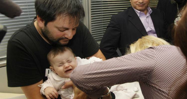 &Iota;&lambda;&alpha;&rho;ά: &Upsilon;&pi;&epsilon;&rho;&tau;&rho;&iota;&pi;&lambda;&alpha;&sigma;&iota;ά&sigma;&tau;&eta;&kappa;&alpha;&nu; &tau;&alpha; &kappa;&rho;&omicron;ύ&sigma;&mu;&alpha;&tau;&alpha; &sigma;&tau;&eta;&nu; &Epsilon;&upsilon;&rho;ώ&pi;&eta; - &Epsilon;&beta;&delta;&omicron;&mu;&eta; &eta; &Epsilon;&lambda;&lambda;ά&delta;&alpha;!