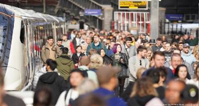 &Beta;&rho;&epsilon;&tau;&alpha;&nu;ί&alpha;: &Tau;&omicron; &epsilon;&pi;&iota;&beta;&alpha;&tau;&iota;&kappa;ό &kappa;&omicron;&iota;&nu;ό &alpha;&nu;&tau;&iota;&mu;&epsilon;&tau;&omega;&pi;ί&zeta;&epsilon;&iota; &tau;&epsilon;&rho;ά&sigma;&tau;&iota;&alpha; &pi;&rho;&omicron;&beta;&lambda;ή&mu;&alpha;&tau;&alpha; &kappa;&alpha;&theta;ώ&sigmaf; &xi;&epsilon;&kappa;&iota;&nu;&omicron;ύ&nu; &nu;έ&epsilon;&sigmaf; &alpha;&pi;&epsilon;&rho;&gamma;ί&epsilon;&sigmaf;