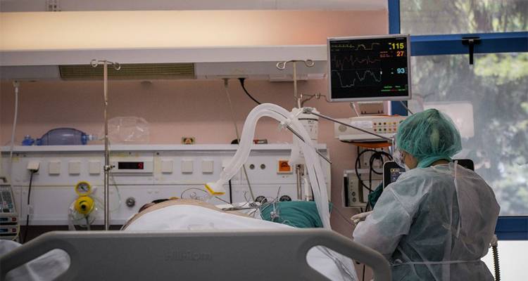 Κορωνοϊός: Στα 241 τα νέα κρούσματα | Τα μισά στην Αττική - 5 θάνατοι το τελευταίο 24ωρο
