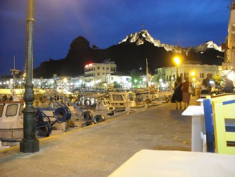 Τι αλλάζει από 15 Ιουλίου σε εστίαση-διασκέδαση | Τα καταστήματα μόνο για εμβολιασμένους και οι νέες ανακοινώσεις που έρχονται