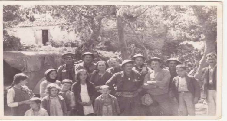 &Omicron; Jim Claven &alpha;&nu;&iota;&chi;&nu;&epsilon;ύ&omicron;&nu;&tau;&alpha;&sigmaf; &tau;&omicron; &chi;&theta;&epsilon;&sigmaf; &kappa;&rho;&alpha;&tau;ά &zeta;&omega;&nu;&tau;&alpha;&nu;ή &tau;&eta;&nu; &iota;&sigma;&tau;&omicron;&rho;ί&alpha;