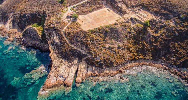 &Omicron;&iota; &mu;&alpha;&theta;&eta;&tau;έ&sigmaf; &tau;&eta;&sigmaf; &Lambda;ή&mu;&nu;&omicron;&upsilon; &laquo;&Alpha;&nu;&alpha;&zeta;&eta;&tau;&omicron;ύ&nu; &tau;&omicron; &Phi;&iota;&lambda;&omicron;&kappa;&tau;ή&tau;&eta; &sigma;&tau;&omicron; &Iota;&epsilon;&rho;ό &tau;&omega;&nu; &Kappa;&alpha;&beta;&epsilon;ί&rho;&omega;&nu;&raquo;