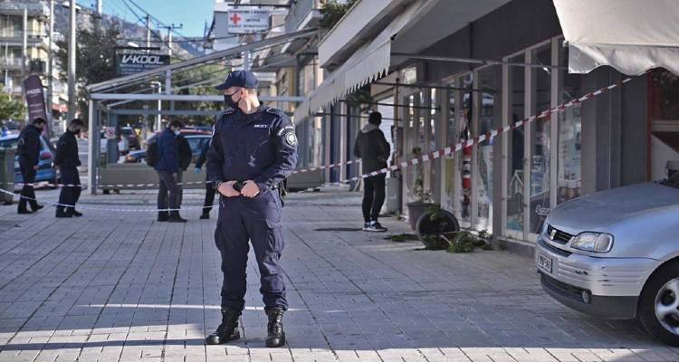 Δολοφονία στη Γλυφάδα: Αποτελείωσε τον 66χρονο με αεροβόλο | Λέει ότι είναι άρρωστος σε τελικό στάδιο