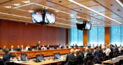 Euroworking Group: &Tau;&alpha; &mu;έ&tau;&rho;&alpha; &kappa;&alpha;&iota; &omicron; &kappa;ό&phi;&tau;&eta;&sigmaf; &kappa;&lambda;&epsilon;&iota;&delta;ώ&nu;&omicron;&upsilon;&nu; | &Delta;&upsilon;&sigma;&kappa;&omicron;&lambda;&epsilon;ύ&epsilon;&iota; &eta; &sigma;&upsilon;&mu;&phi;&omega;&nu;ί&alpha; &gamma;&iota;&alpha; &tau;&omicron; &chi;&rho;έ&omicron;&sigmaf;